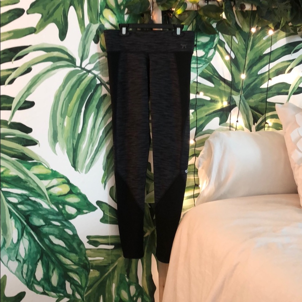 PINK reversible leggings. - Picture 1 of 5